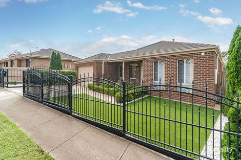 Property photo of 18 Lockwood Drive Roxburgh Park VIC 3064
