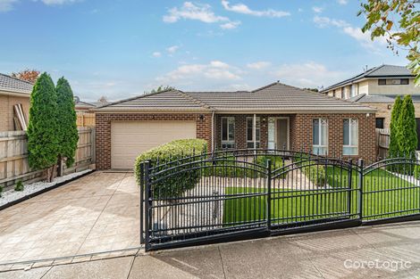 Property photo of 18 Lockwood Drive Roxburgh Park VIC 3064