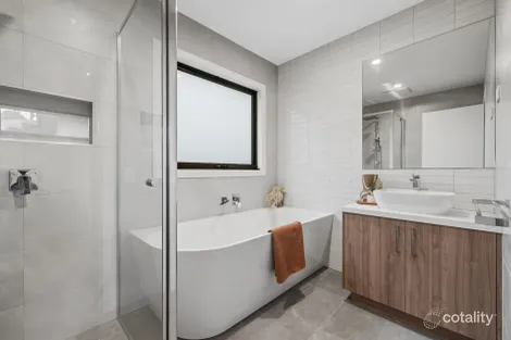 Property photo of 2/1 Mason Court Bayswater North VIC 3153