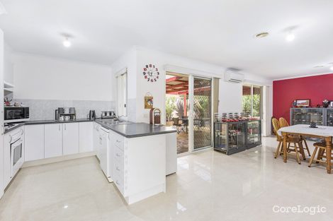 Property photo of 10 Lady Penrhyn Close Cranbourne West VIC 3977