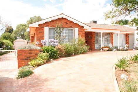 14 Macdonald St, Yass, NSW 2582