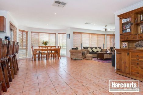 Property photo of 8 Lasiandra Circuit Narre Warren VIC 3805