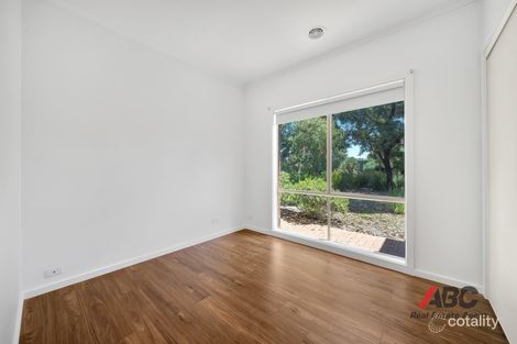 Property photo of 84 Loddon Drive Taylors Hill VIC 3037