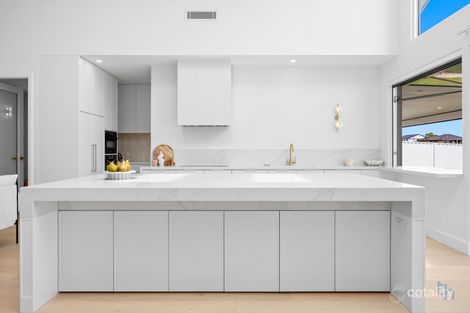 Property photo of 7 Bonarius Street Warners Bay NSW 2282