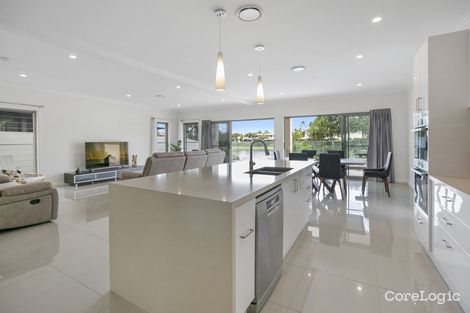 Property photo of 1/145 Palm Meadows Drive Carrara QLD 4211