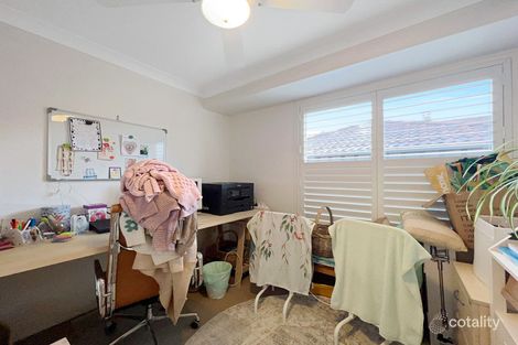 Property photo of 30 Kite Crescent Hamlyn Terrace NSW 2259