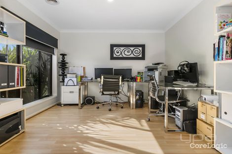 Property photo of 26 Indigo Square Brookfield VIC 3338