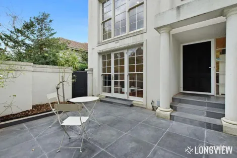 Property photo of 1/13 Monomeath Avenue Toorak VIC 3142