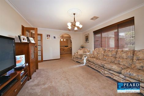 Property photo of 35 Avocet Road Stirling WA 6021