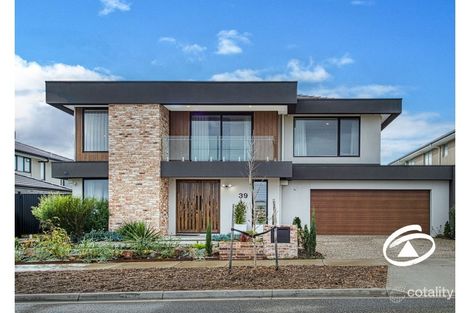 Property photo of 39 Stonefox Circuit Clyde North VIC 3978
