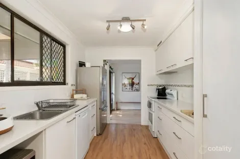 Property photo of 2/31 Bruce Avenue Paradise Point QLD 4216