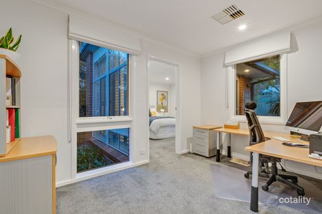 Property photo of 11 Grylls Crescent Cook ACT 2614