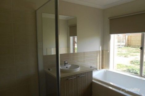 Property photo of 11 Balerno Way Mernda VIC 3754