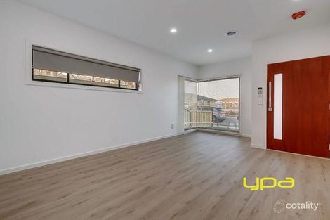 Property photo of 40 Straw Flower Circuit Greenvale VIC 3059