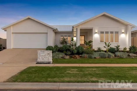 10 Burt St, Gobbagombalin, NSW 2650