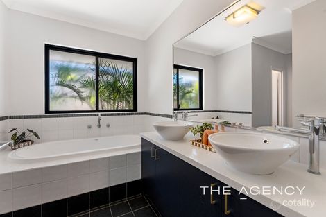 Property photo of 3 Elemi Bend Atwell WA 6164