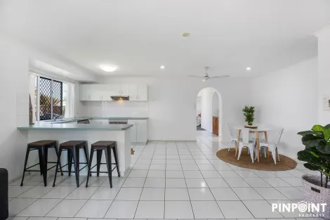 Property photo of 21 Argyle Court Beaconsfield QLD 4740