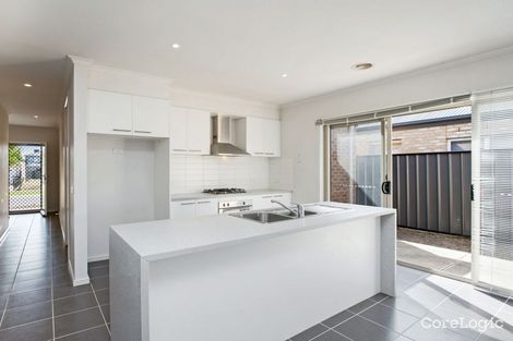 Property photo of 16 Derham Drive Point Cook VIC 3030