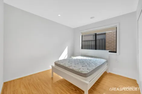 Property photo of 73 Willandra Boulevard Harkness VIC 3337