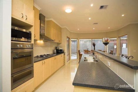 Property photo of 10 Treasury Place Taylors Hill VIC 3037