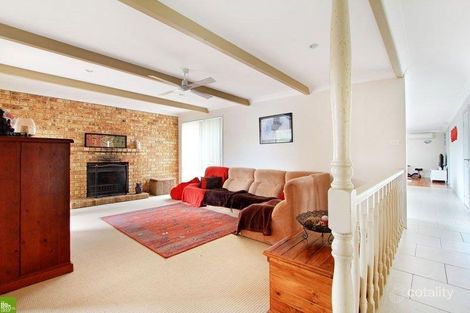 Property photo of 52 Ritchie Crescent Horsley NSW 2530