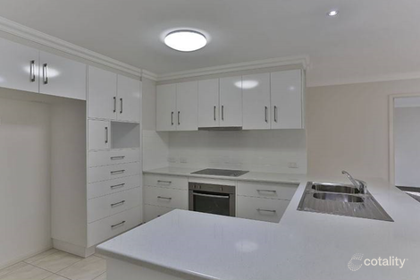Property photo of 1/4 Highgrove Drive Highfields QLD 4352