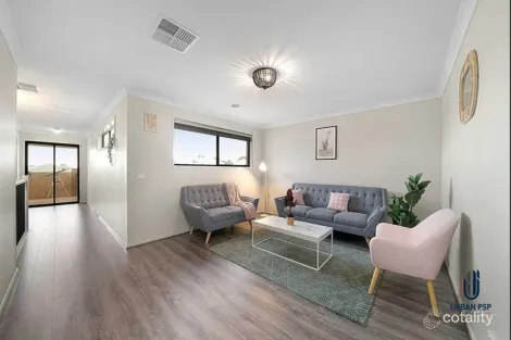 Property photo of 5 Mercantour Boulevard Tarneit VIC 3029