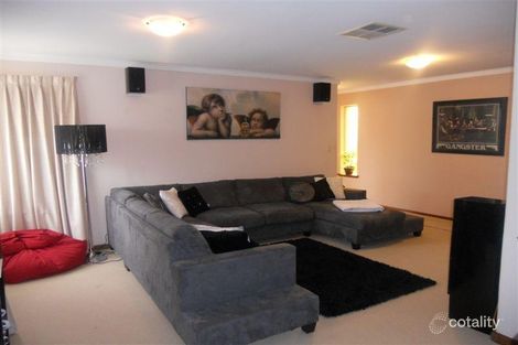 Property photo of 94 Dutton Crescent Hamersley WA 6022