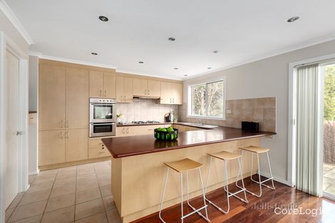 Property photo of 402 Waverley Road Mount Waverley VIC 3149