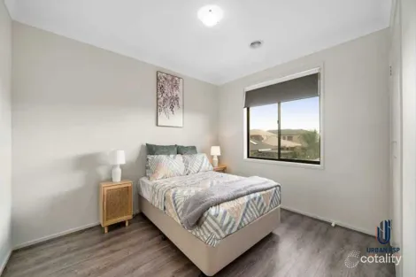 Property photo of 5 Mercantour Boulevard Tarneit VIC 3029