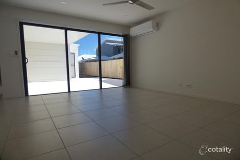 Property photo of 34 Waterway Drive Birtinya QLD 4575