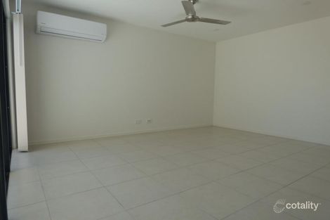 Property photo of 34 Waterway Drive Birtinya QLD 4575