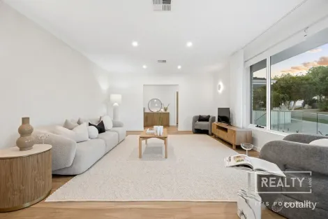 Property photo of 47 Edmondson Crescent Karrinyup WA 6018