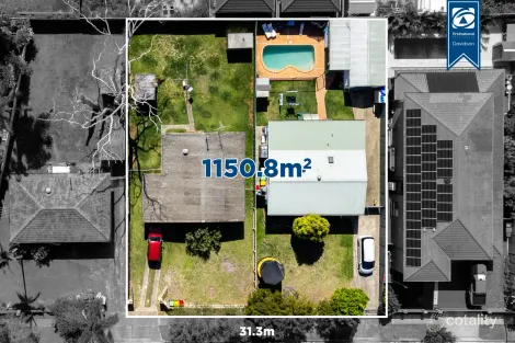 Property photo of 12 Mubo Crescent Holsworthy NSW 2173