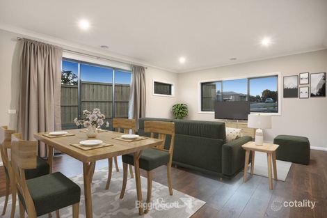 Property photo of 10 Claremont Grove Officer VIC 3809