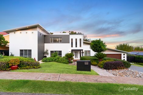 8 Sea Eagle Cres, Caves Beach, NSW 2281