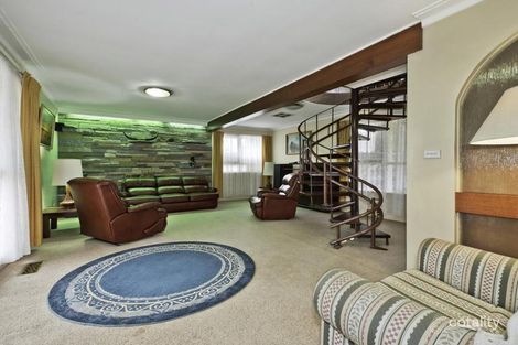 Property photo of 7 Lynden Grove Mount Waverley VIC 3149