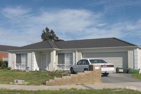 Property photo of 4 Crossdale Green Craigieburn VIC 3064