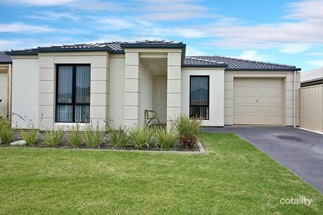 17 Blue Bay Ave, Aldinga Beach, SA 5173