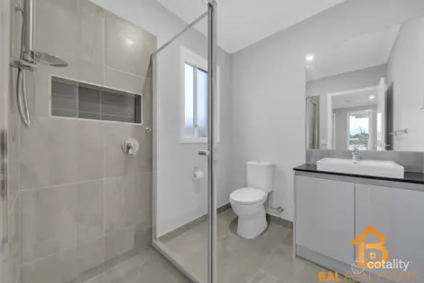 Property photo of 12 Everlasting Boulevard Strathtulloh VIC 3338