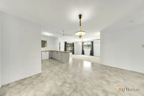 Property photo of 20 Centenary Drive Boyne Island QLD 4680