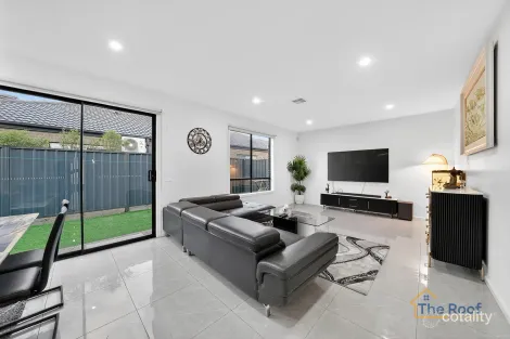 Property photo of 8 Kamala Drive Tarneit VIC 3029