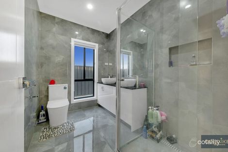 Property photo of 31 Rivella Circuit Tarneit VIC 3029