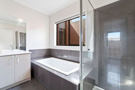 Property photo of 6 Crestfield Way Wyndham Vale VIC 3024