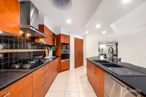 Property photo of 31 Mossman Way Sandstone Point QLD 4511