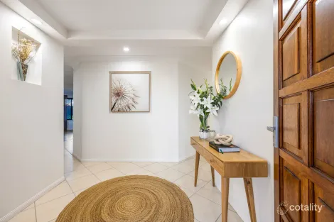 Property photo of 31 Mossman Way Sandstone Point QLD 4511