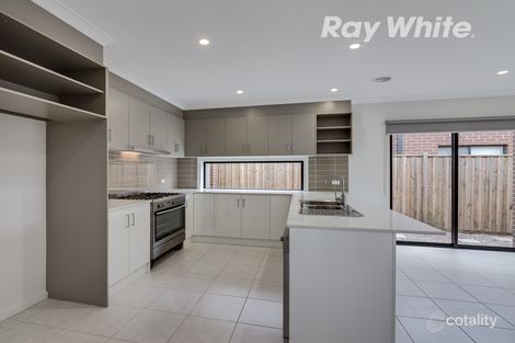 Property photo of 13 Grainger Drive Wollert VIC 3750