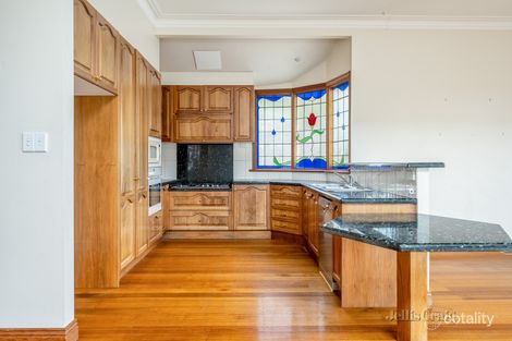 Property photo of 21 Irymple Avenue Kew East VIC 3102