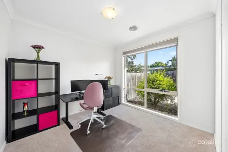 Property photo of 45 Beveridge Crescent Forde ACT 2914