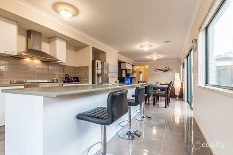 Property photo of 13 Rhinelander Close Clyde North VIC 3978